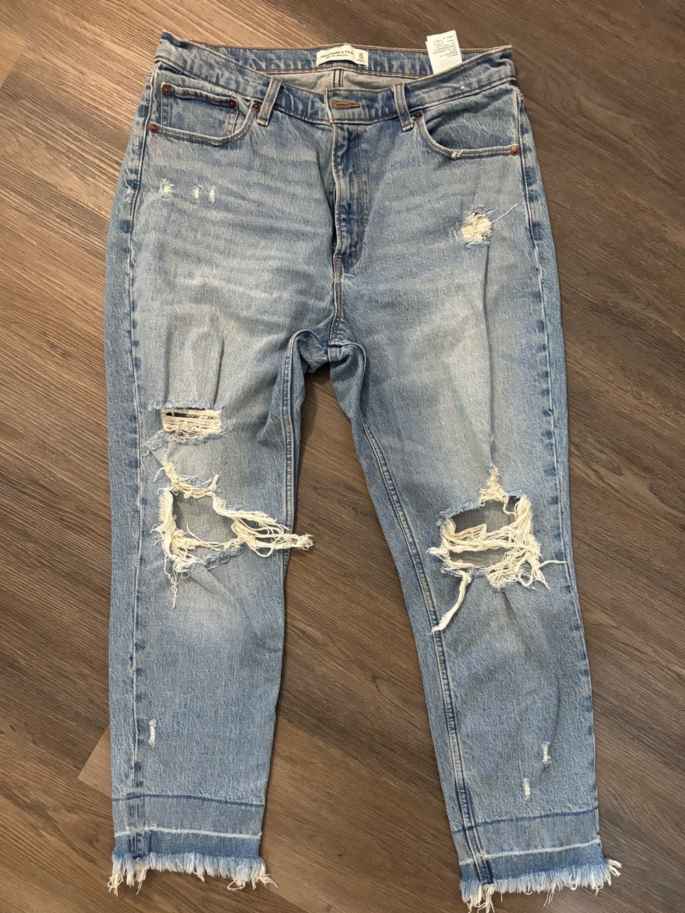 Abercrombie & Fitch Light Blue Distressed Cropped Jeans